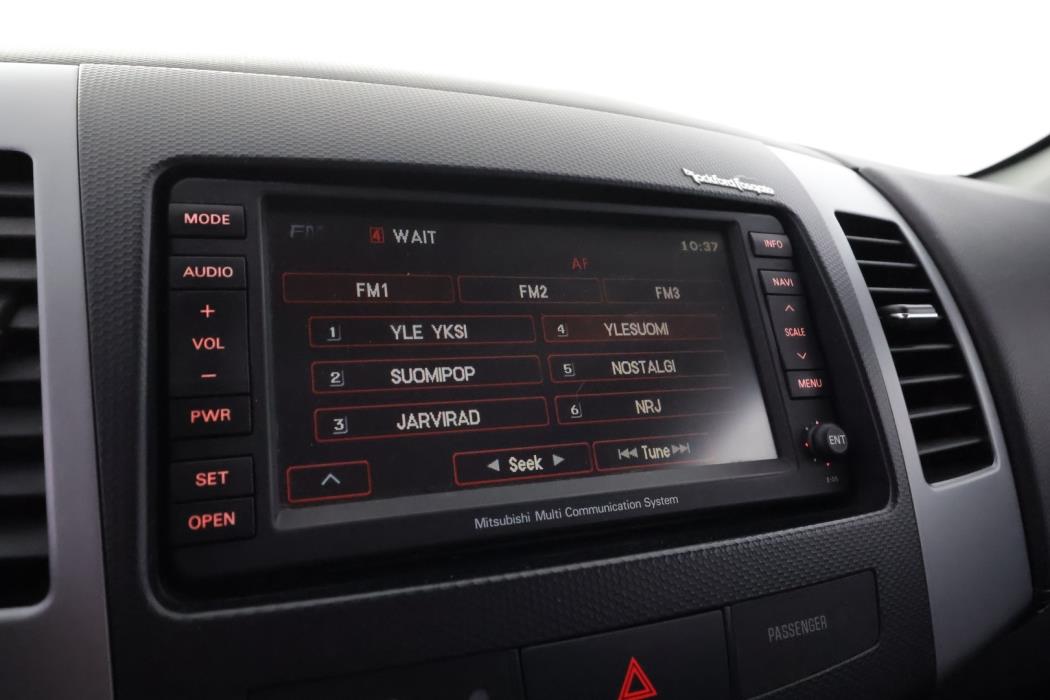 MITSUBISHI Outlander 2012