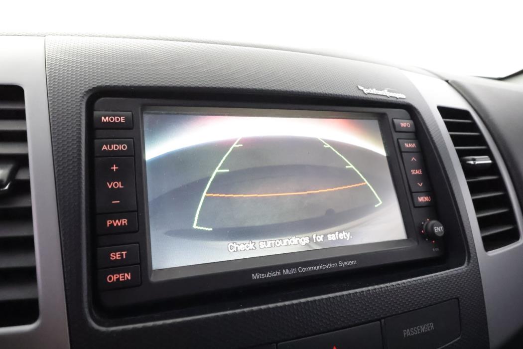 MITSUBISHI Outlander 2012