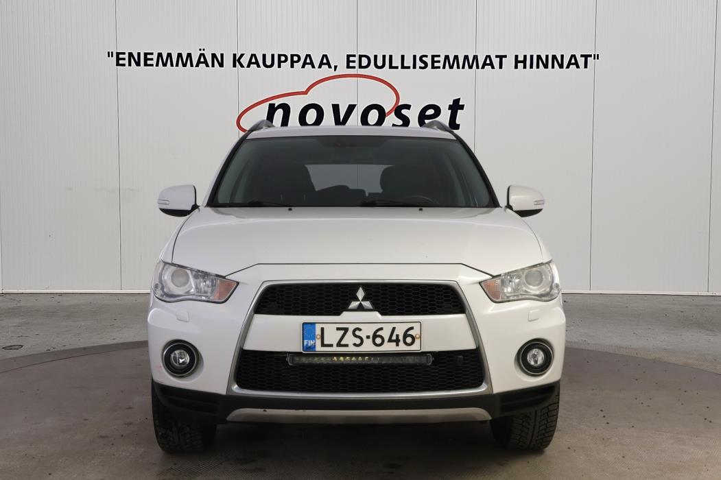 MITSUBISHI Outlander 2012