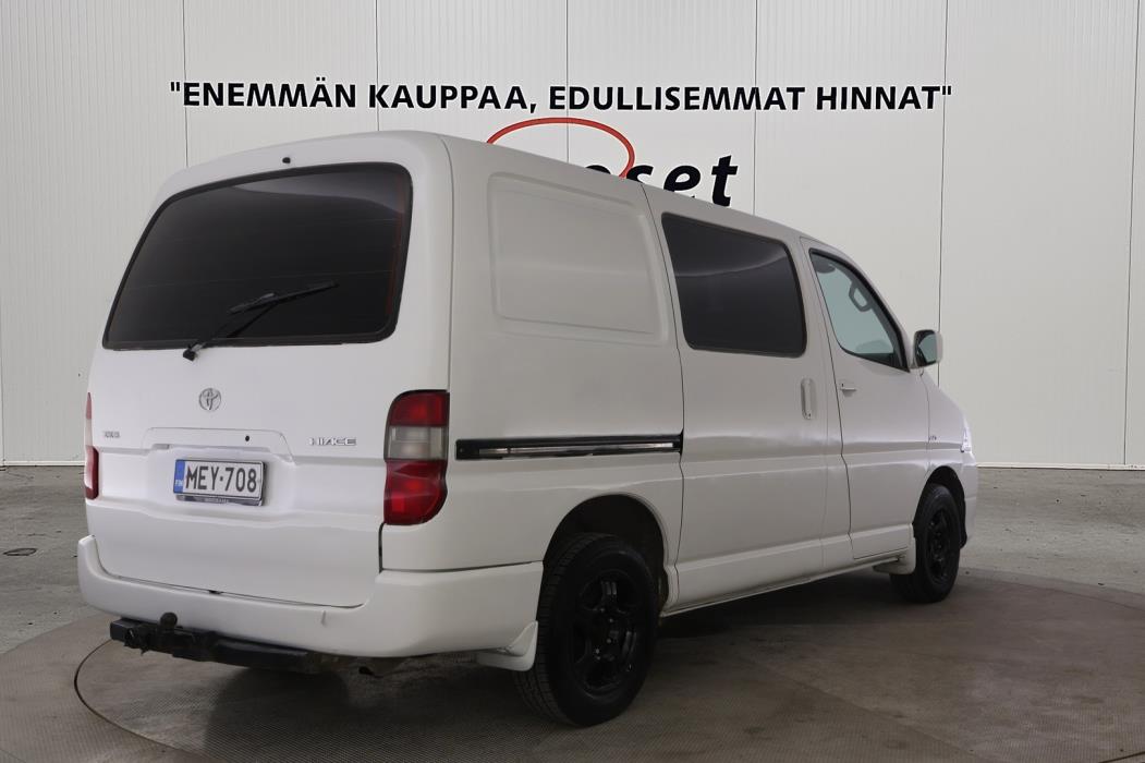 TOYOTA Hiace 2008