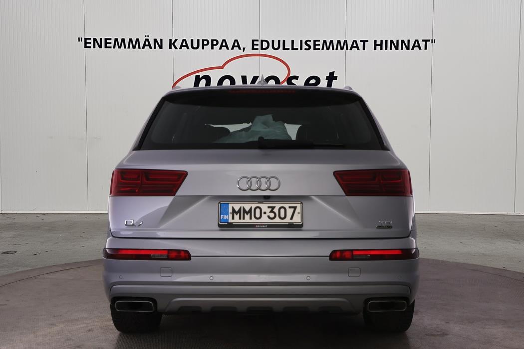 AUDI Q7 2016