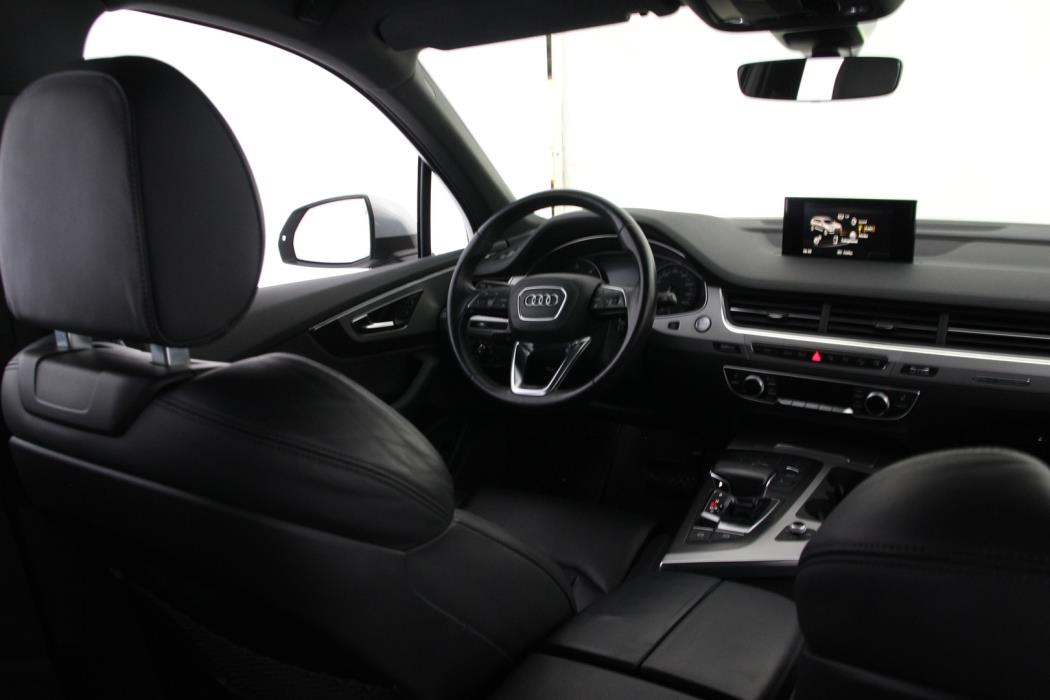 AUDI Q7 2016