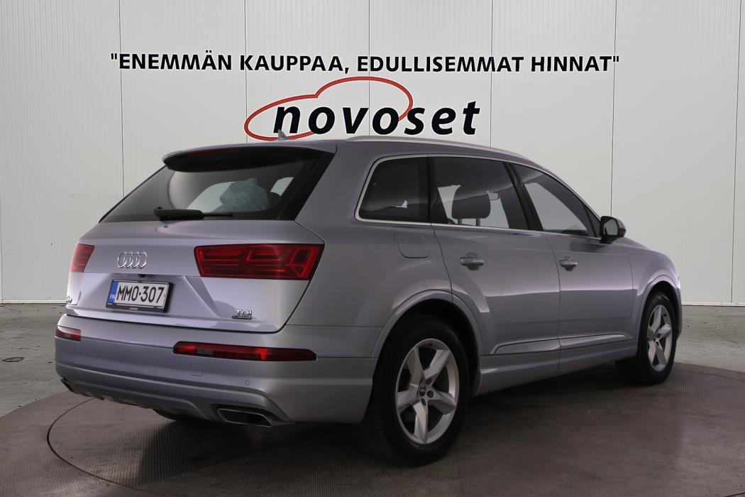 AUDI Q7 2016