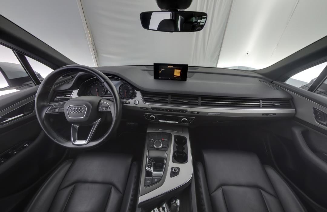 AUDI Q7 2016