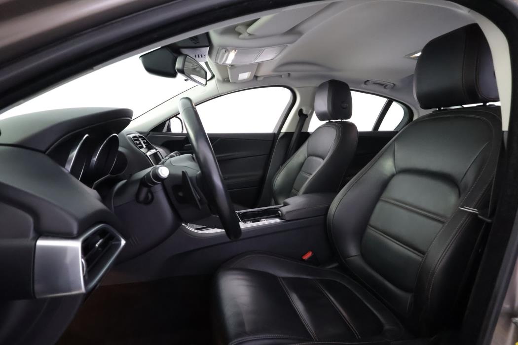 JAGUAR XE 2016