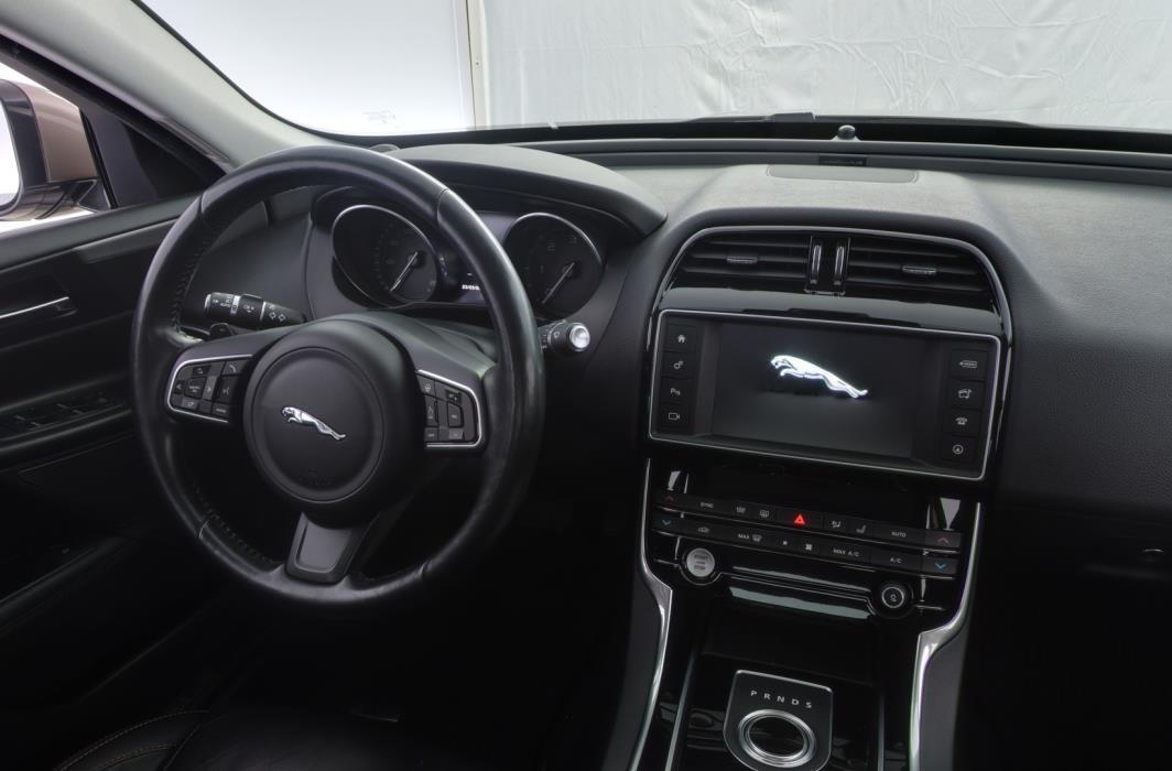 JAGUAR XE 2016