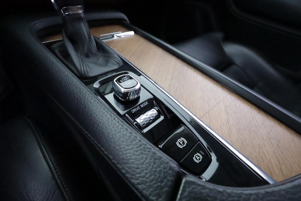 VOLVO XC90 2018