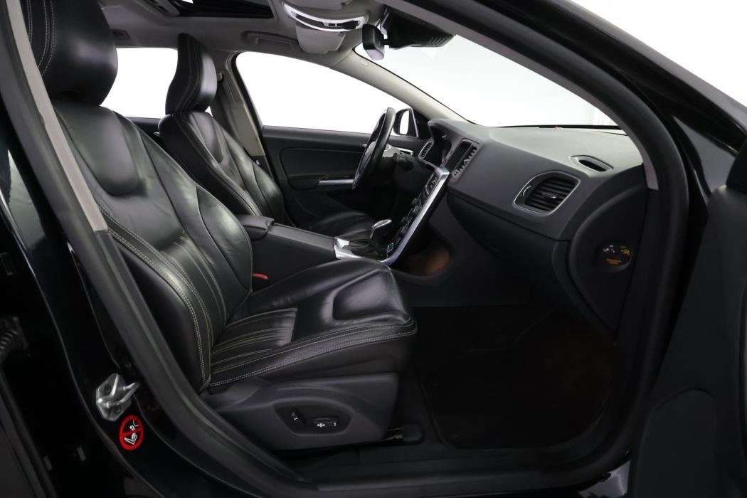 VOLVO V60 2013