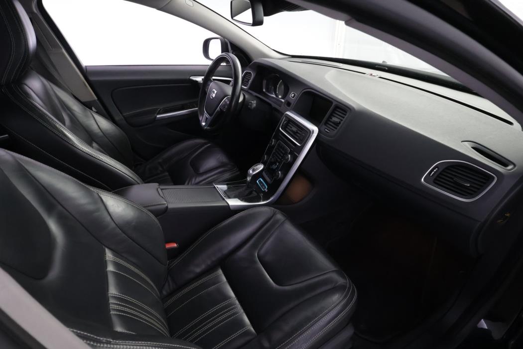 VOLVO V60 2013