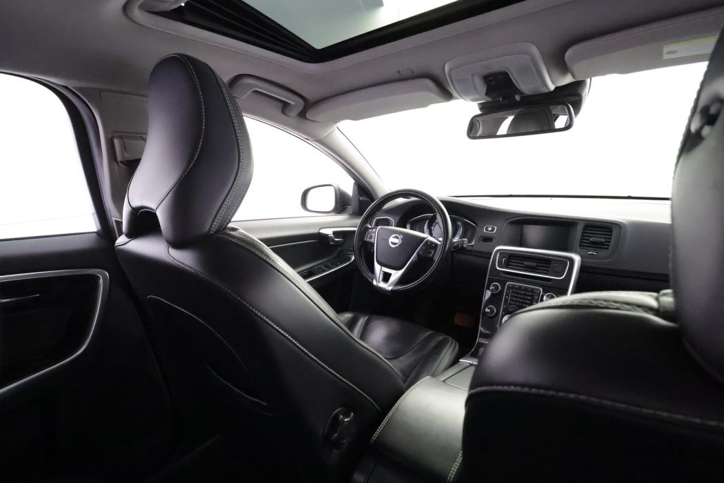 VOLVO V60 2013