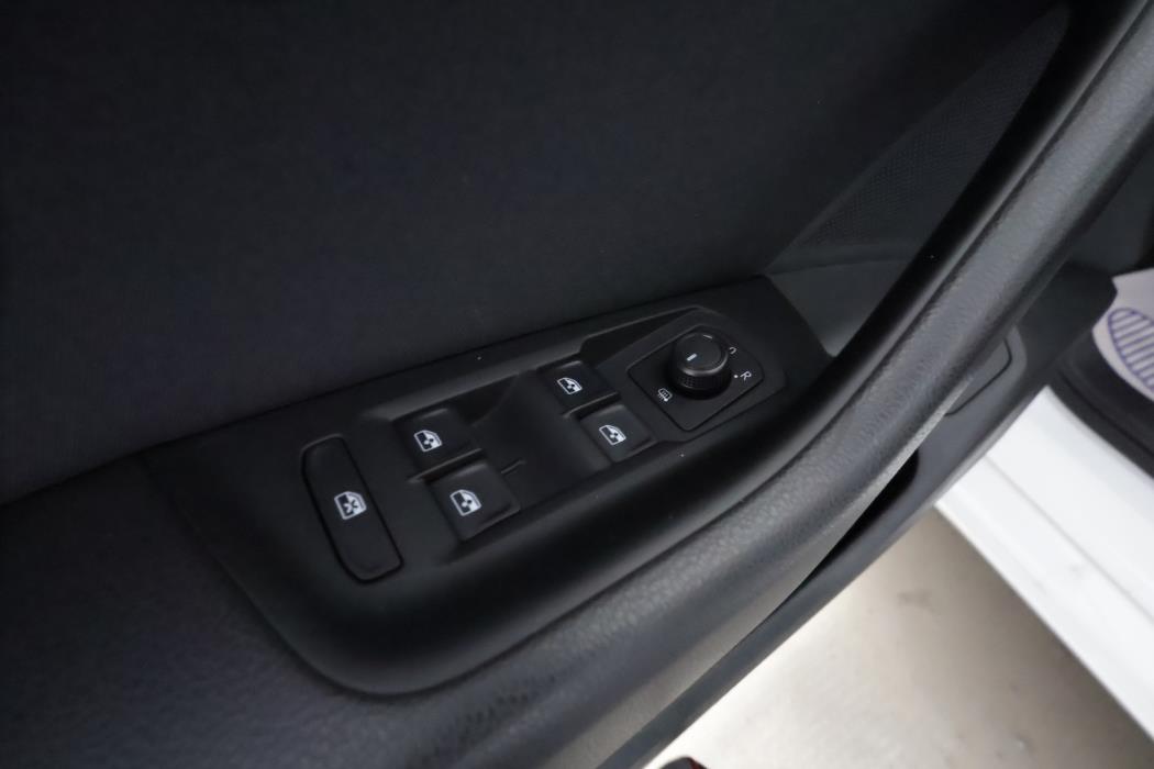 VOLKSWAGEN Passat 2019