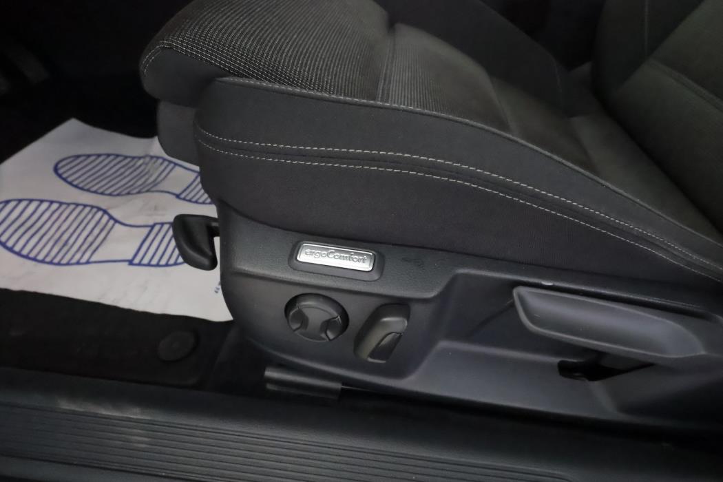 VOLKSWAGEN Passat 2019