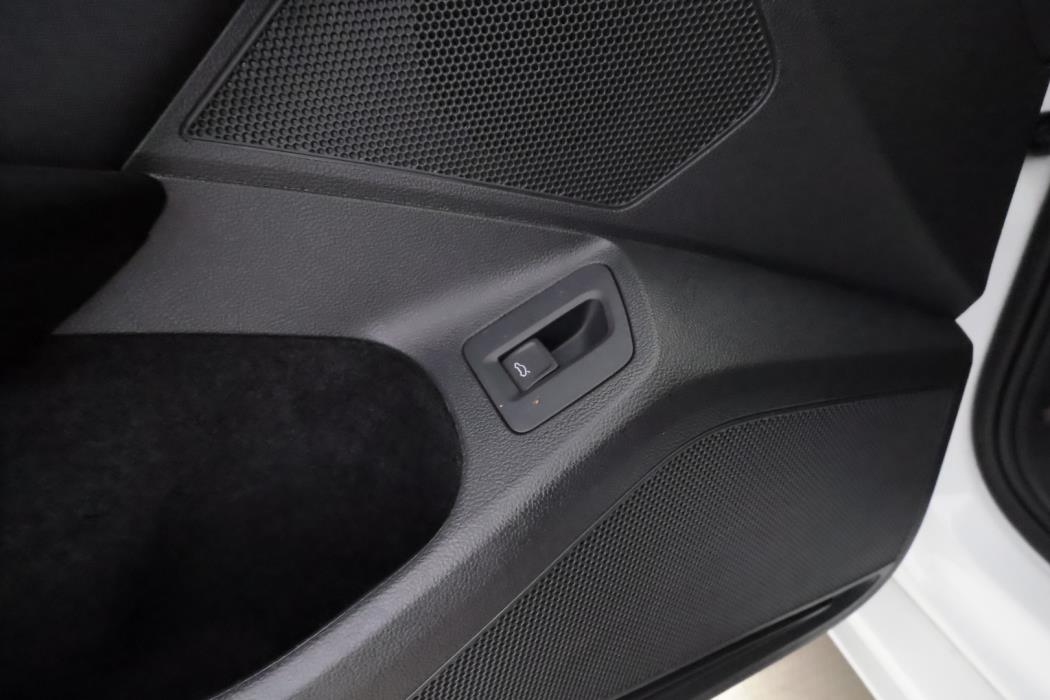 VOLKSWAGEN Passat 2019