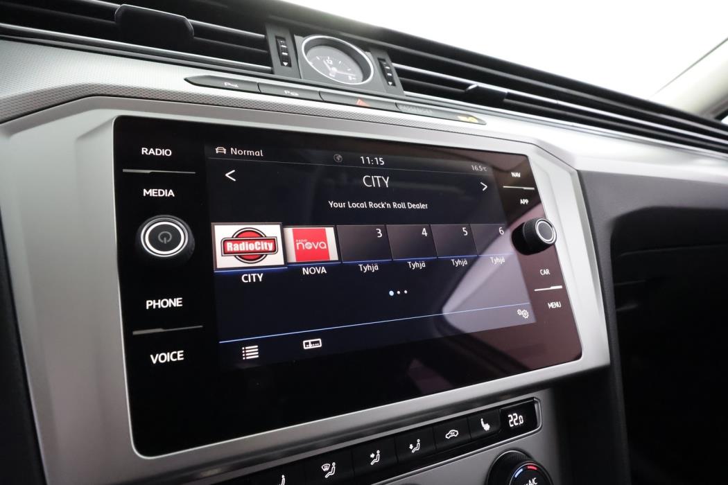 VOLKSWAGEN Passat 2019