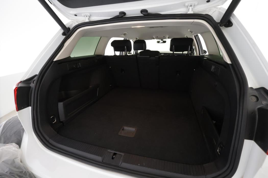 VOLKSWAGEN Passat 2019