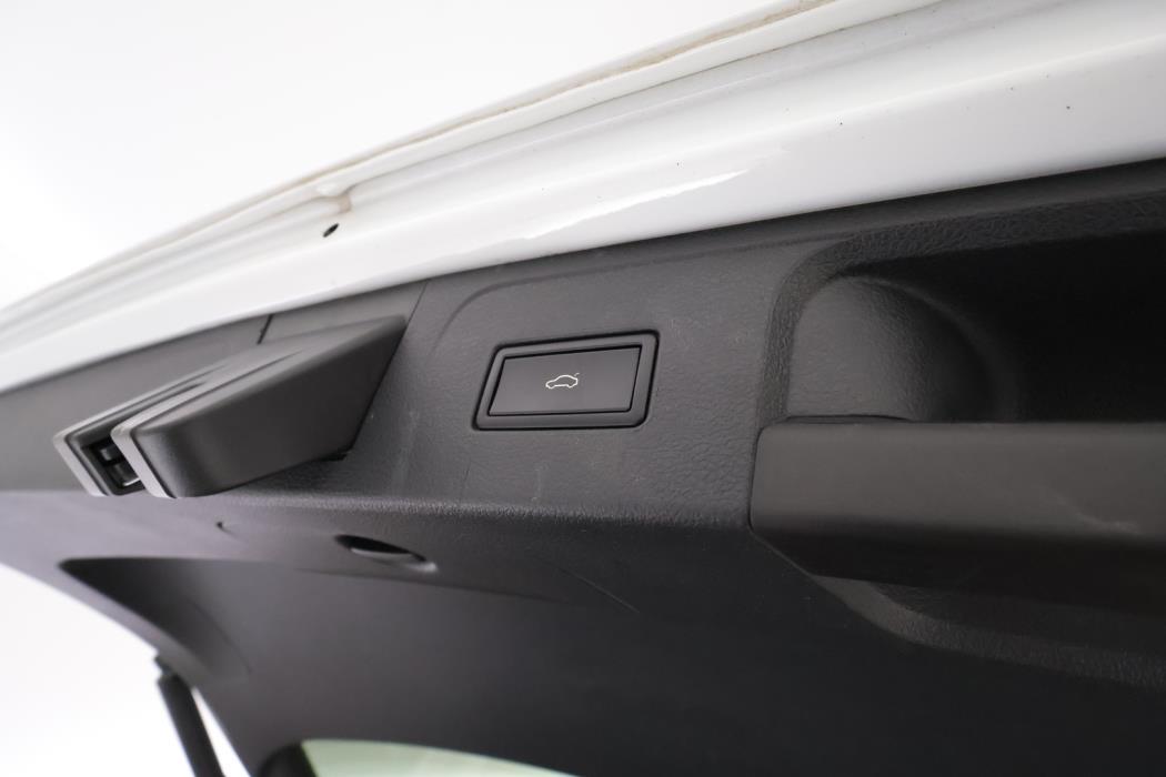 VOLKSWAGEN Passat 2019