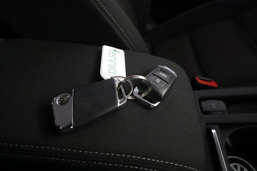 VOLKSWAGEN Passat 2019