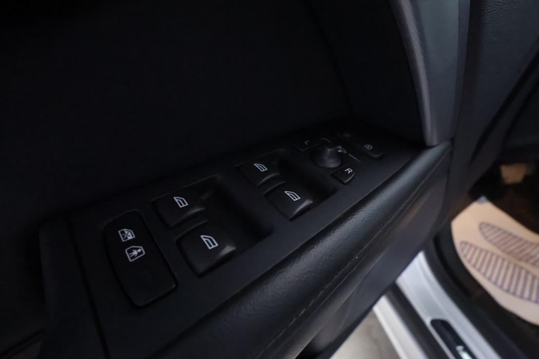 VOLVO V70 2016