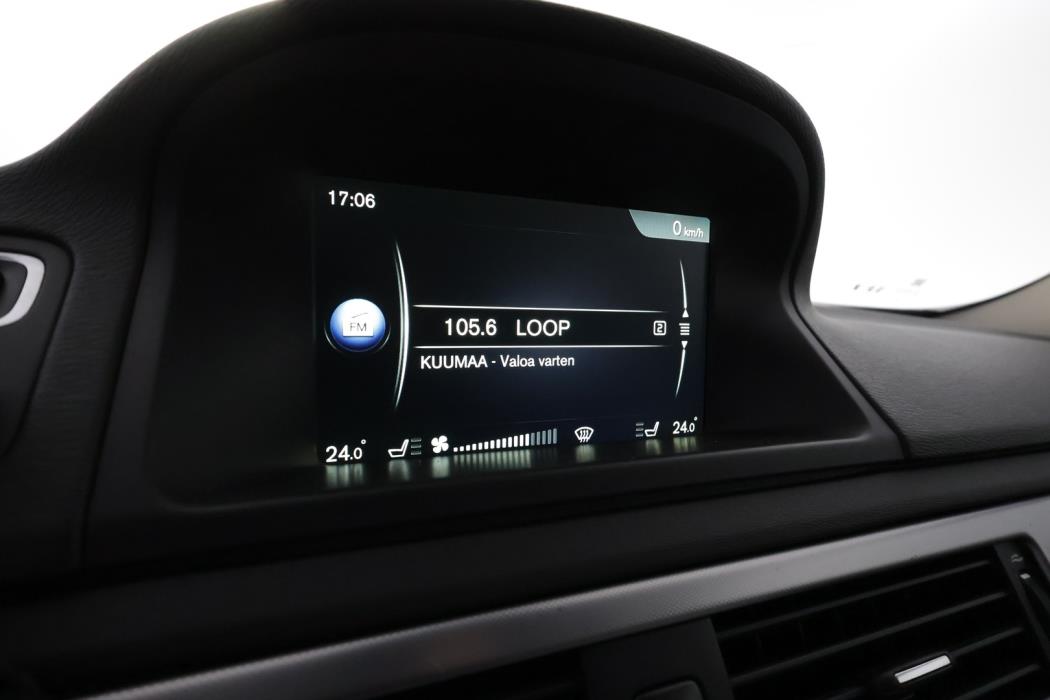 VOLVO V70 2016