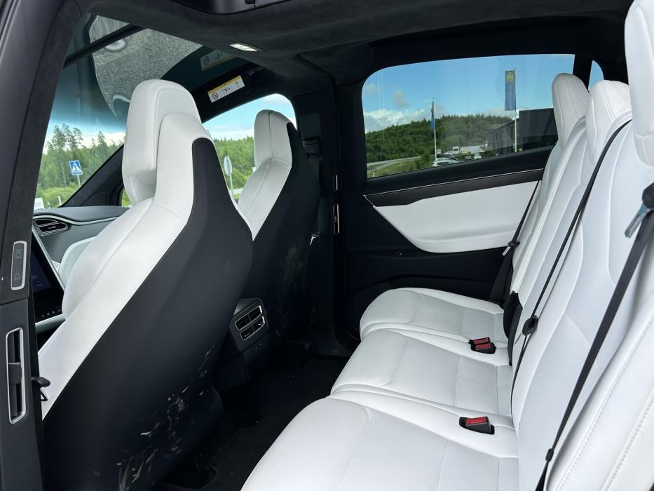 TESLA Model X 2018