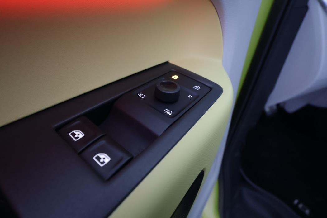 VOLKSWAGEN ID. Buzz 2024