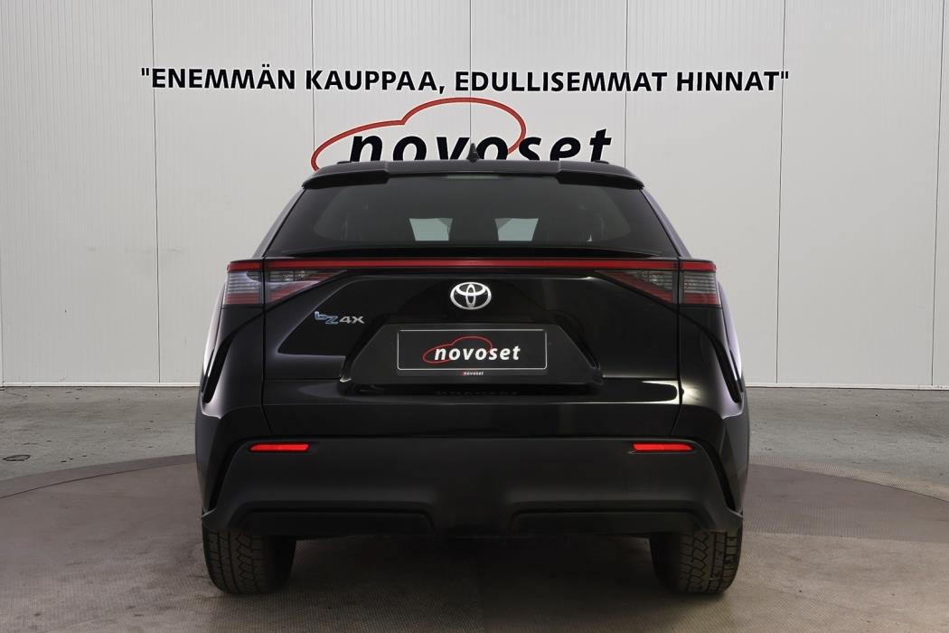 TOYOTA BZ4X 2024