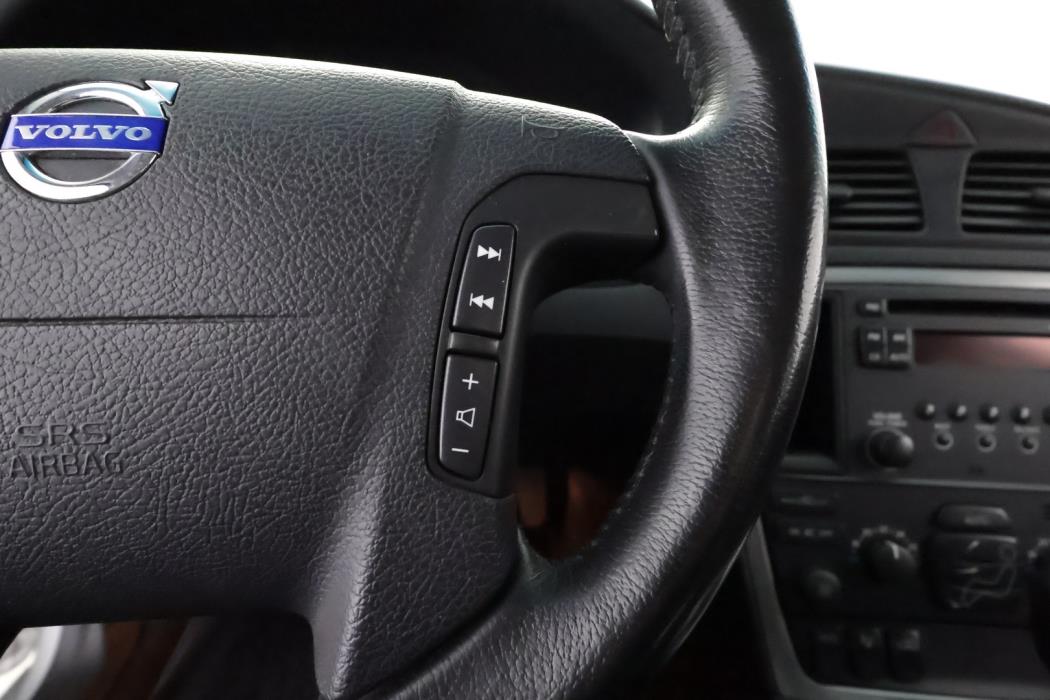 VOLVO V70 2006