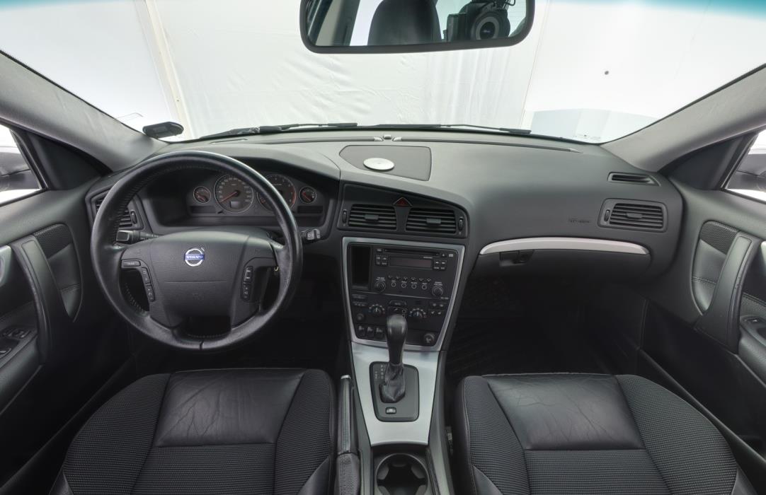 VOLVO V70 2006