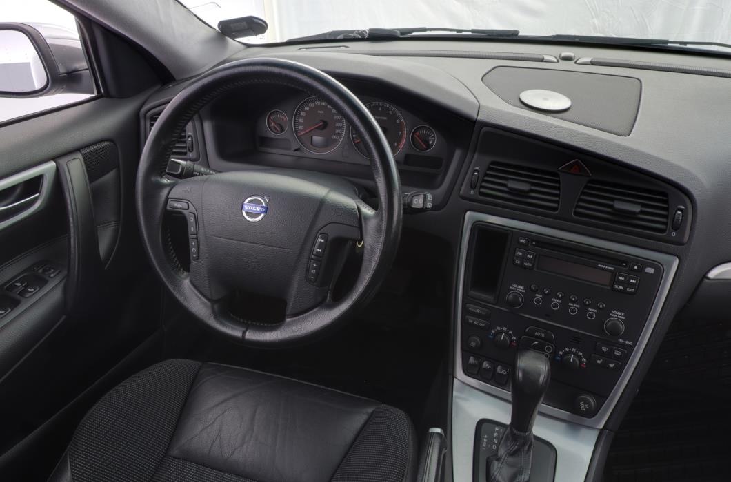 VOLVO V70 2006