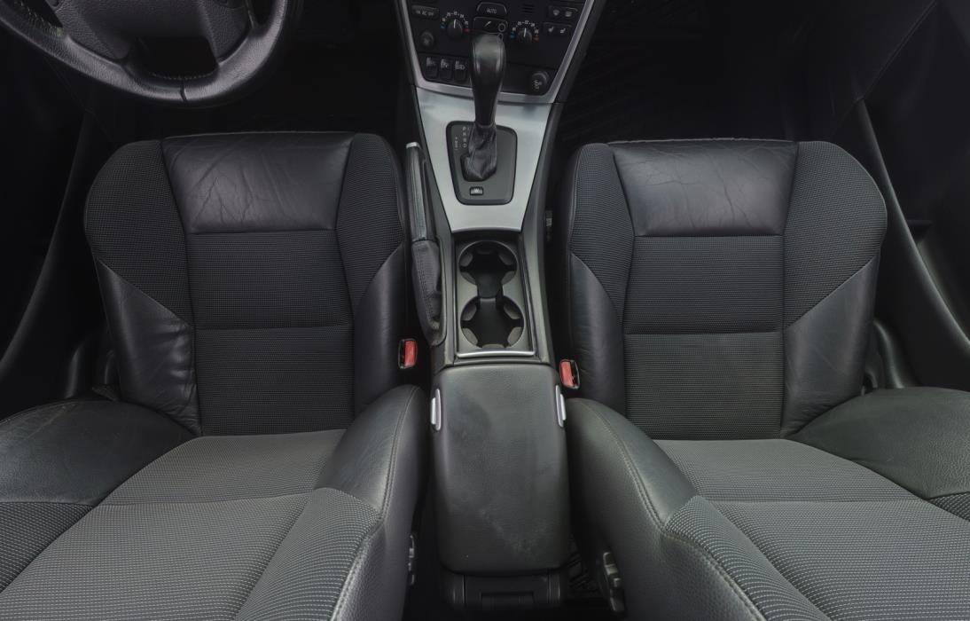 VOLVO V70 2006