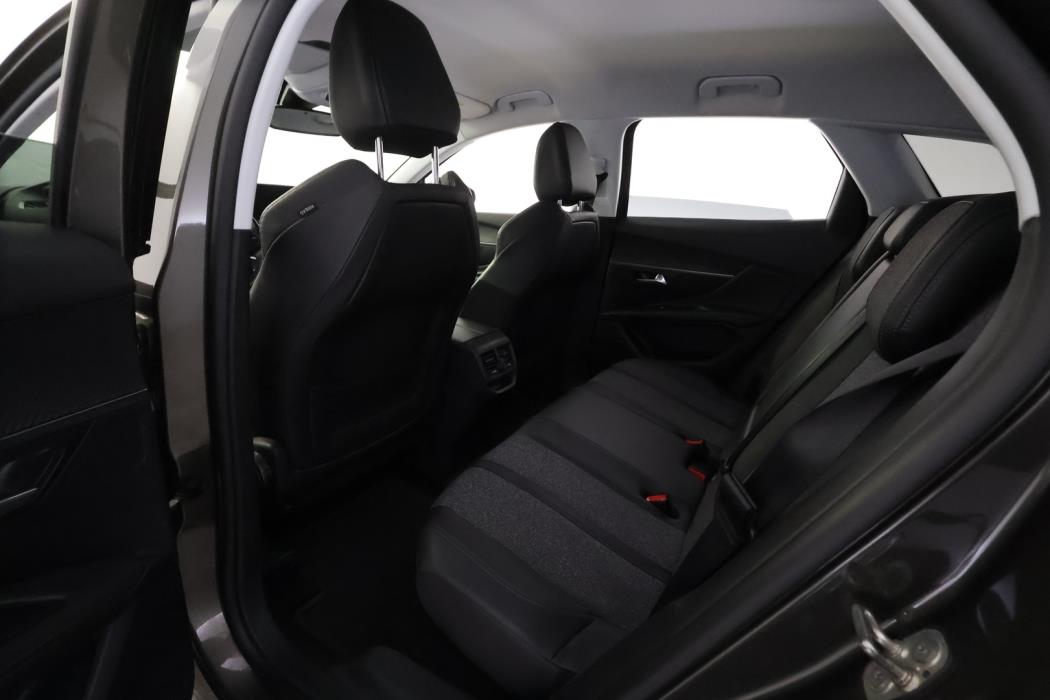 PEUGEOT 3008 2017