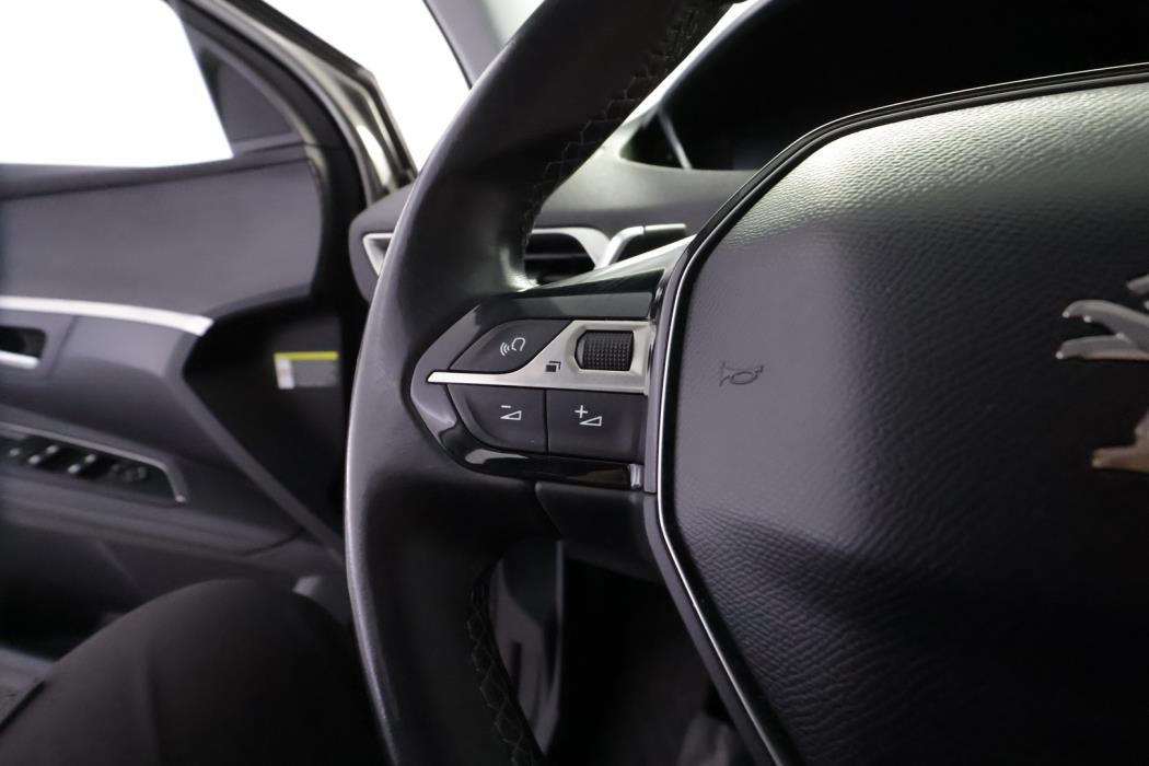 PEUGEOT 3008 2017