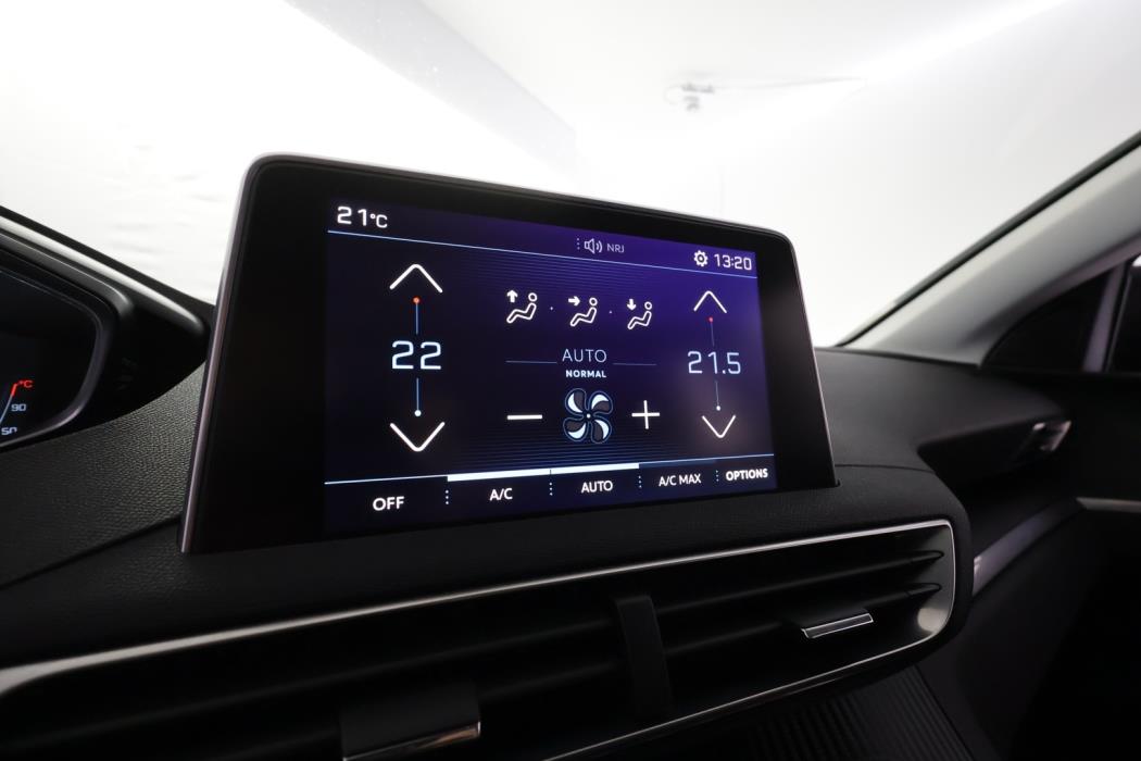 PEUGEOT 3008 2017