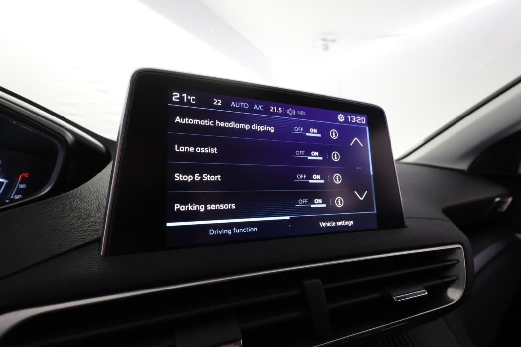 PEUGEOT 3008 2017
