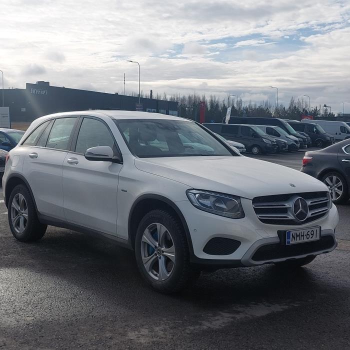MERCEDES-BENZ GLC 2018