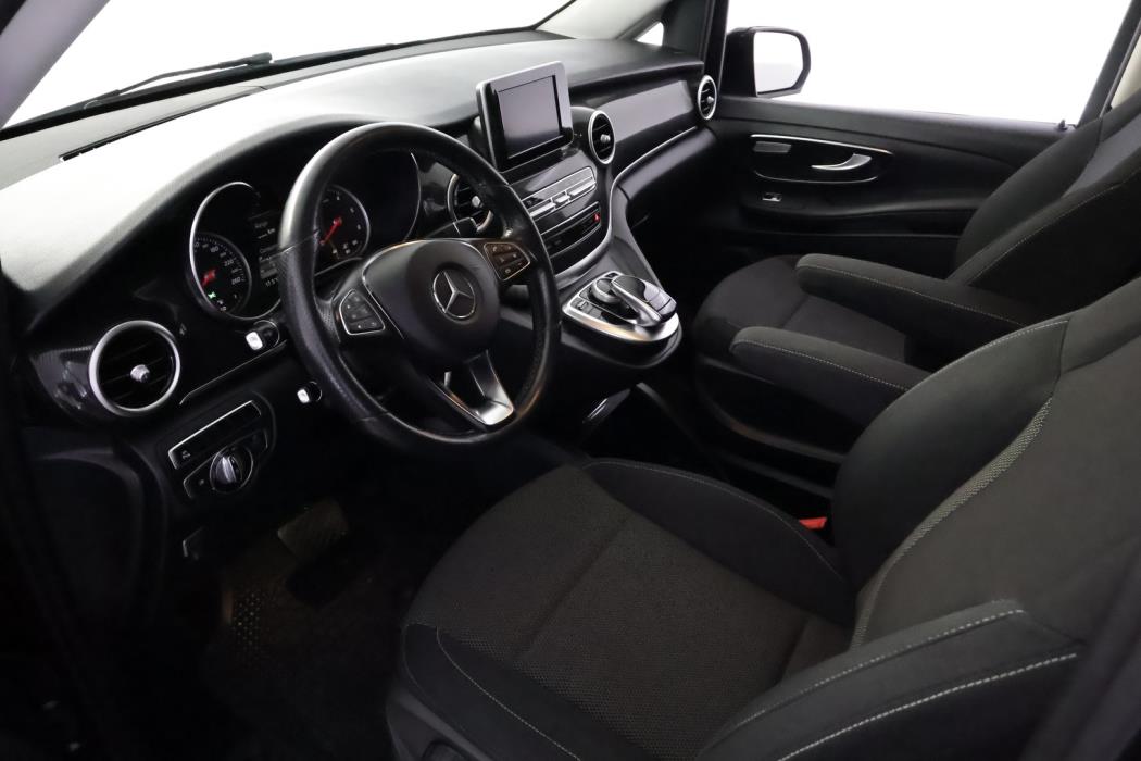MERCEDES-BENZ V 2016