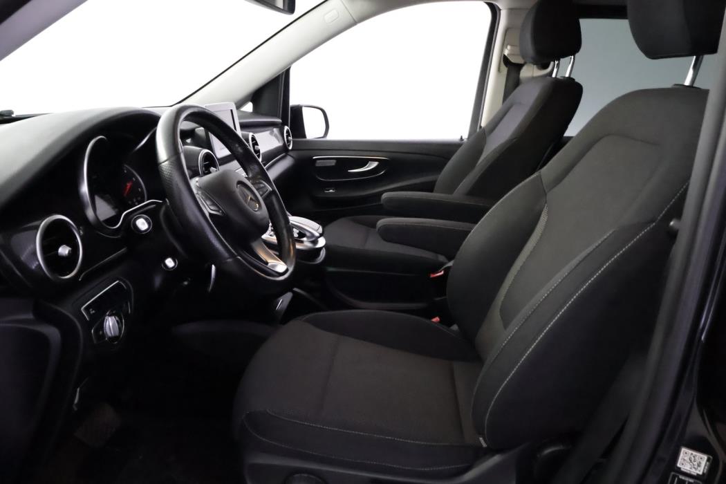MERCEDES-BENZ V 2016
