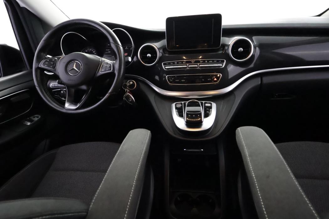 MERCEDES-BENZ V 2016