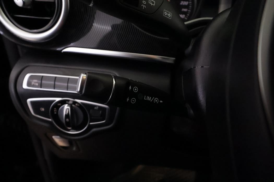 MERCEDES-BENZ V 2016