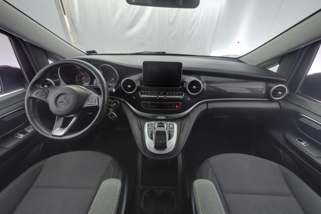 MERCEDES-BENZ V 2016