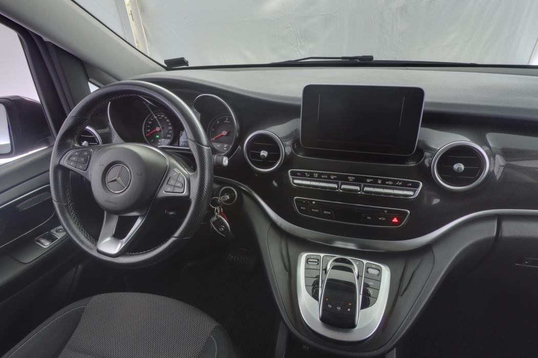 MERCEDES-BENZ V 2016
