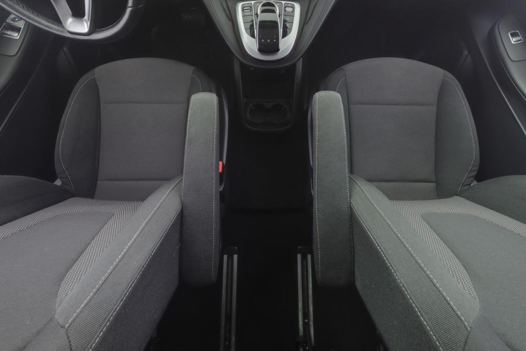 MERCEDES-BENZ V 2016
