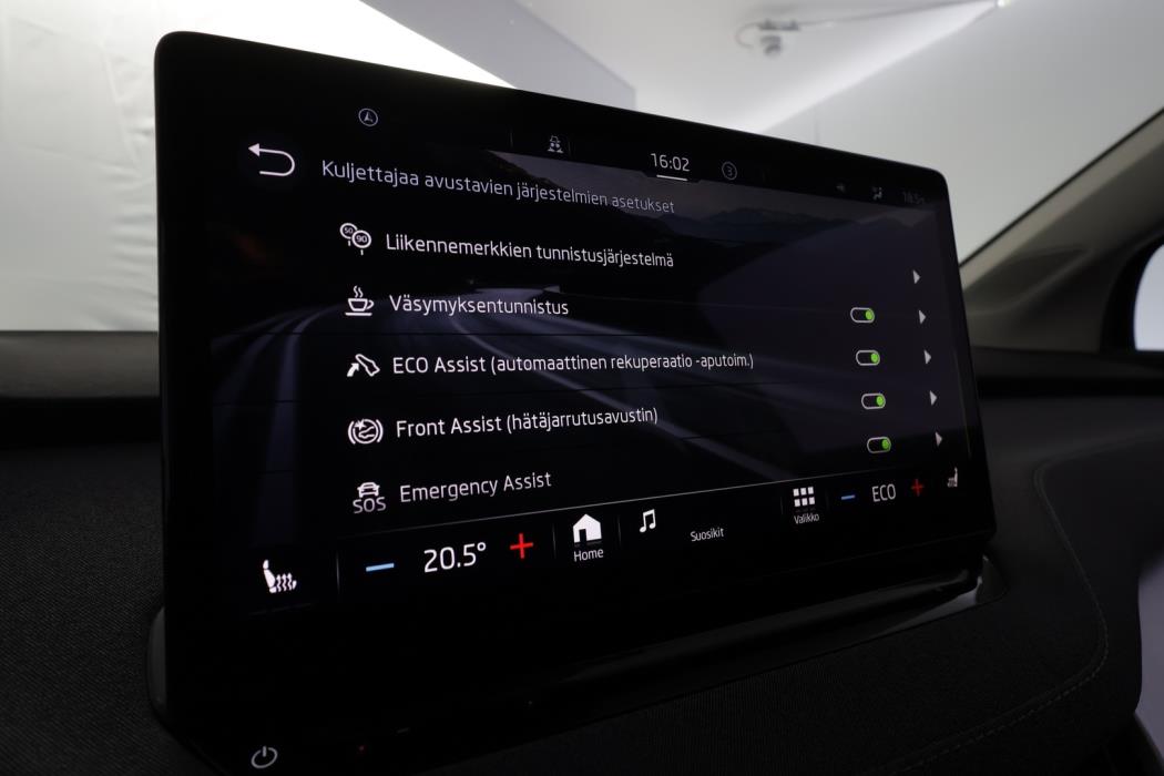 SKODA Enyaq 2023