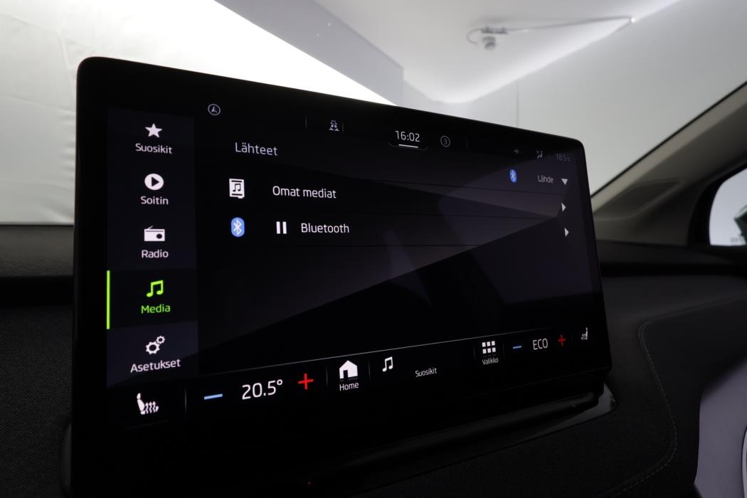SKODA Enyaq 2023