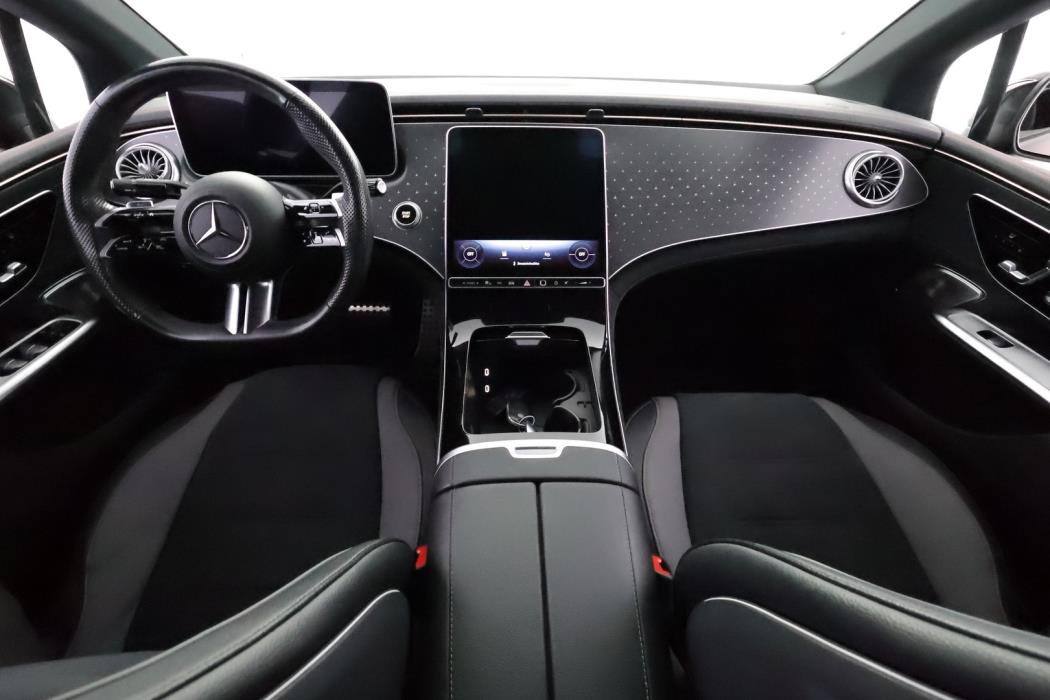 MERCEDES-BENZ EQE 2022