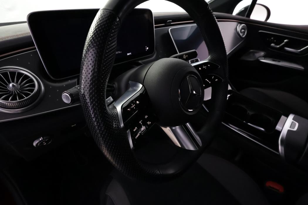 MERCEDES-BENZ EQE 2022