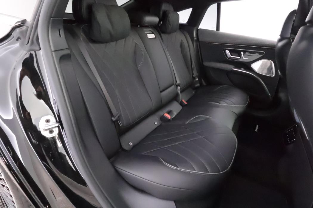 MERCEDES-BENZ EQS 2025