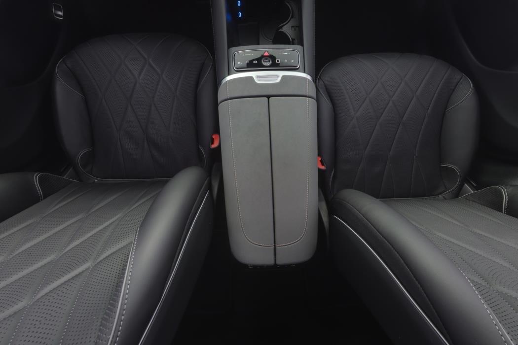 MERCEDES-BENZ EQS 2025