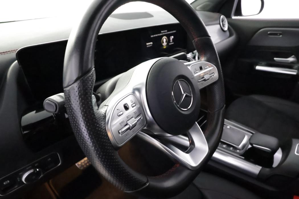 MERCEDES-BENZ EQA 2022