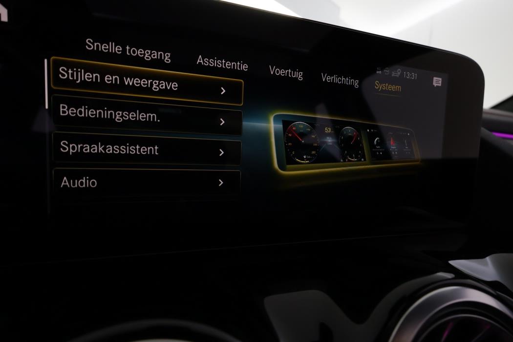 MERCEDES-BENZ EQA 2022